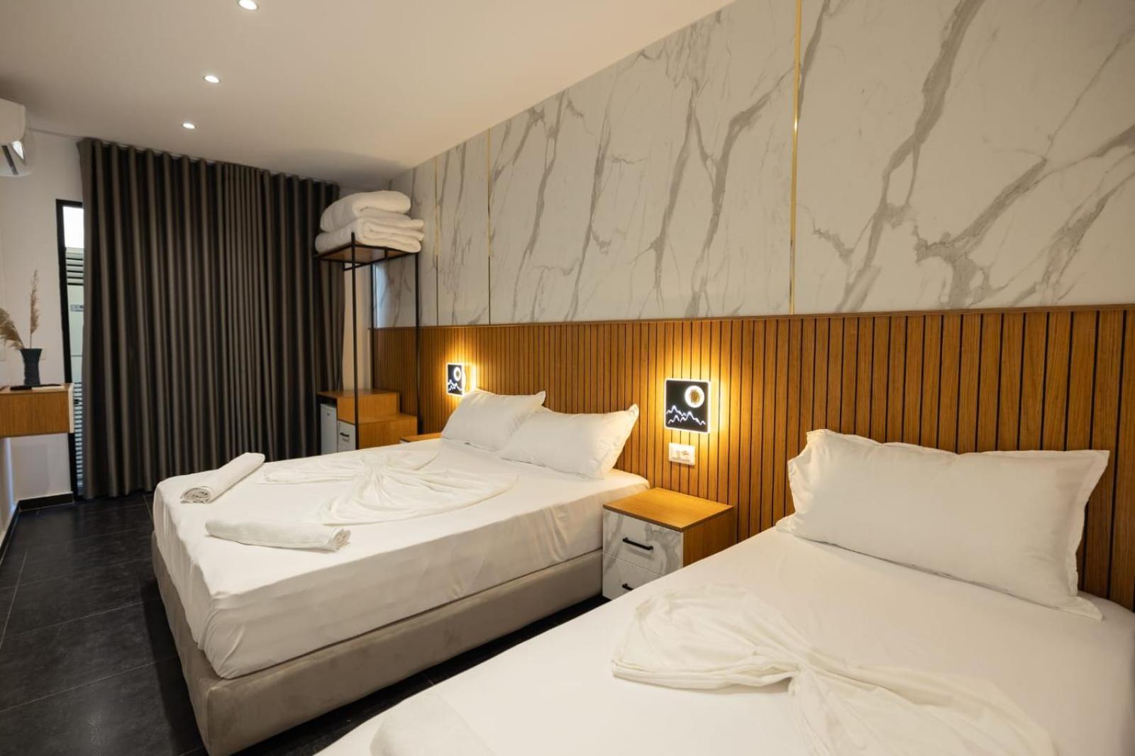 Aglon Twin'S Hotel Vlore Exterior photo