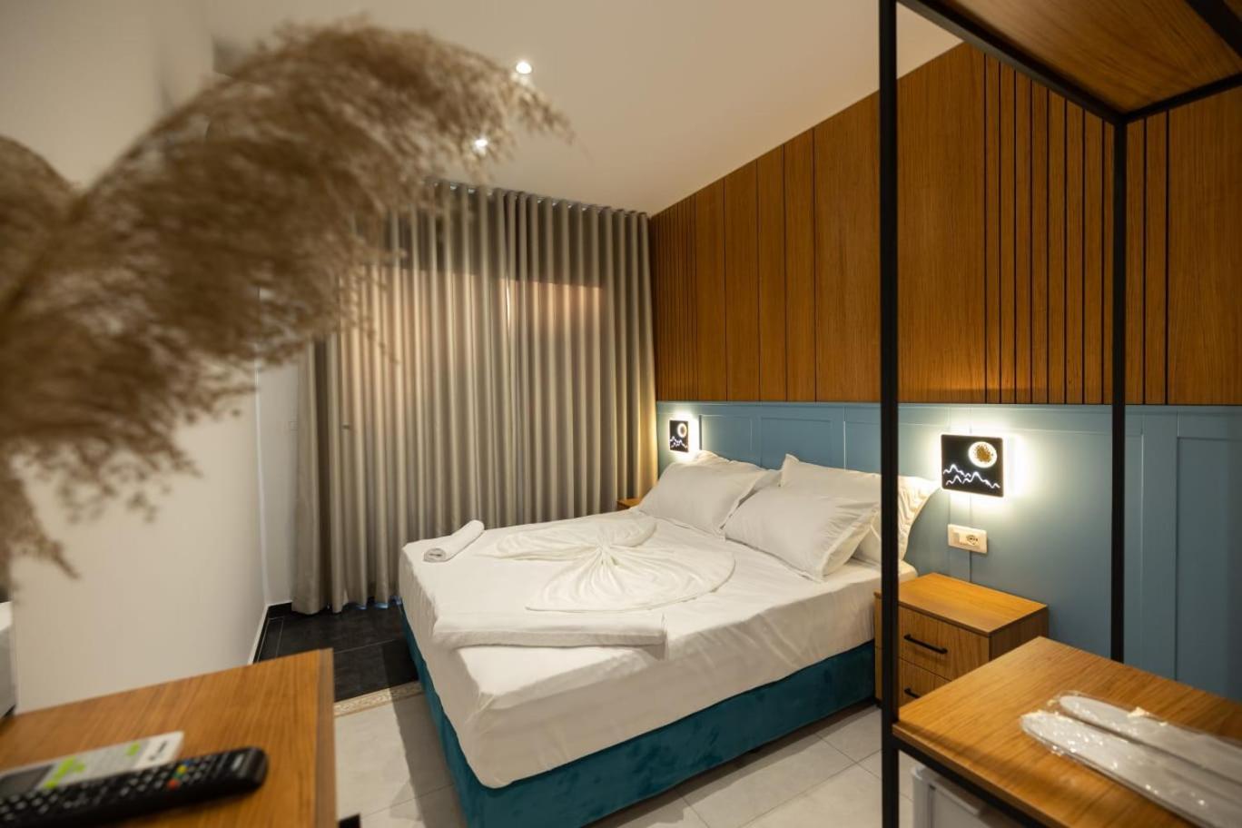 Aglon Twin'S Hotel Vlore Exterior photo
