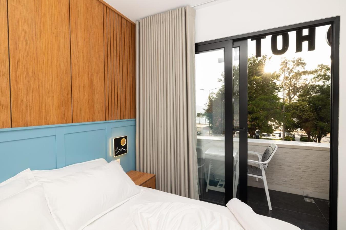 Aglon Twin'S Hotel Vlore Exterior photo